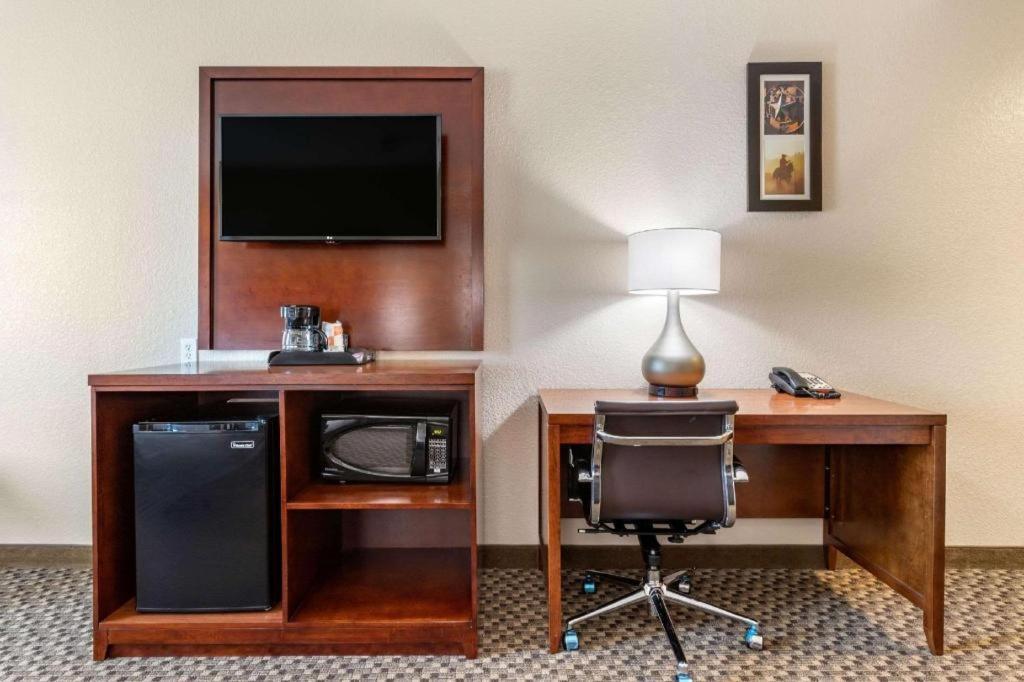 Comfort Inn & Suites Navasota Bagian luar foto