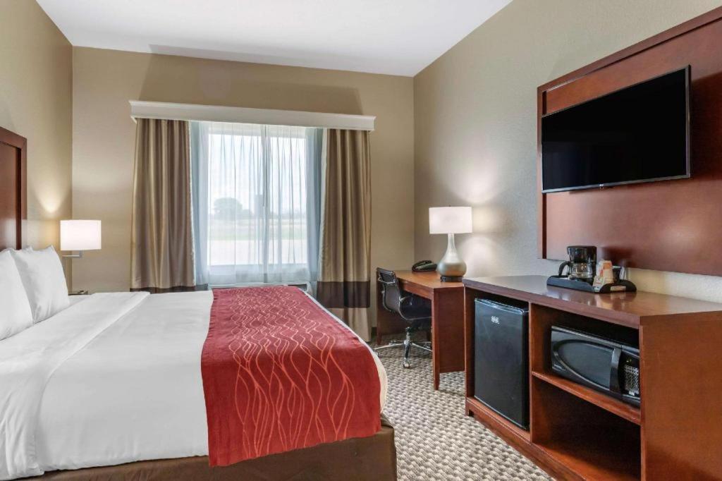 Comfort Inn & Suites Navasota Bagian luar foto