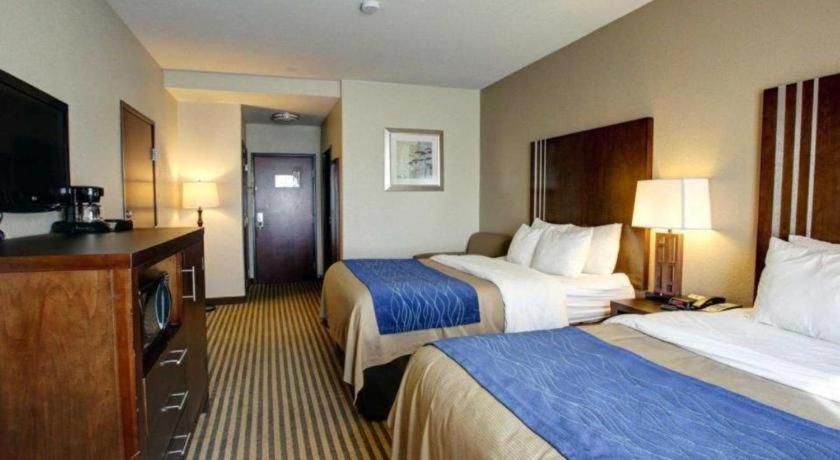 Comfort Inn & Suites Navasota Bagian luar foto