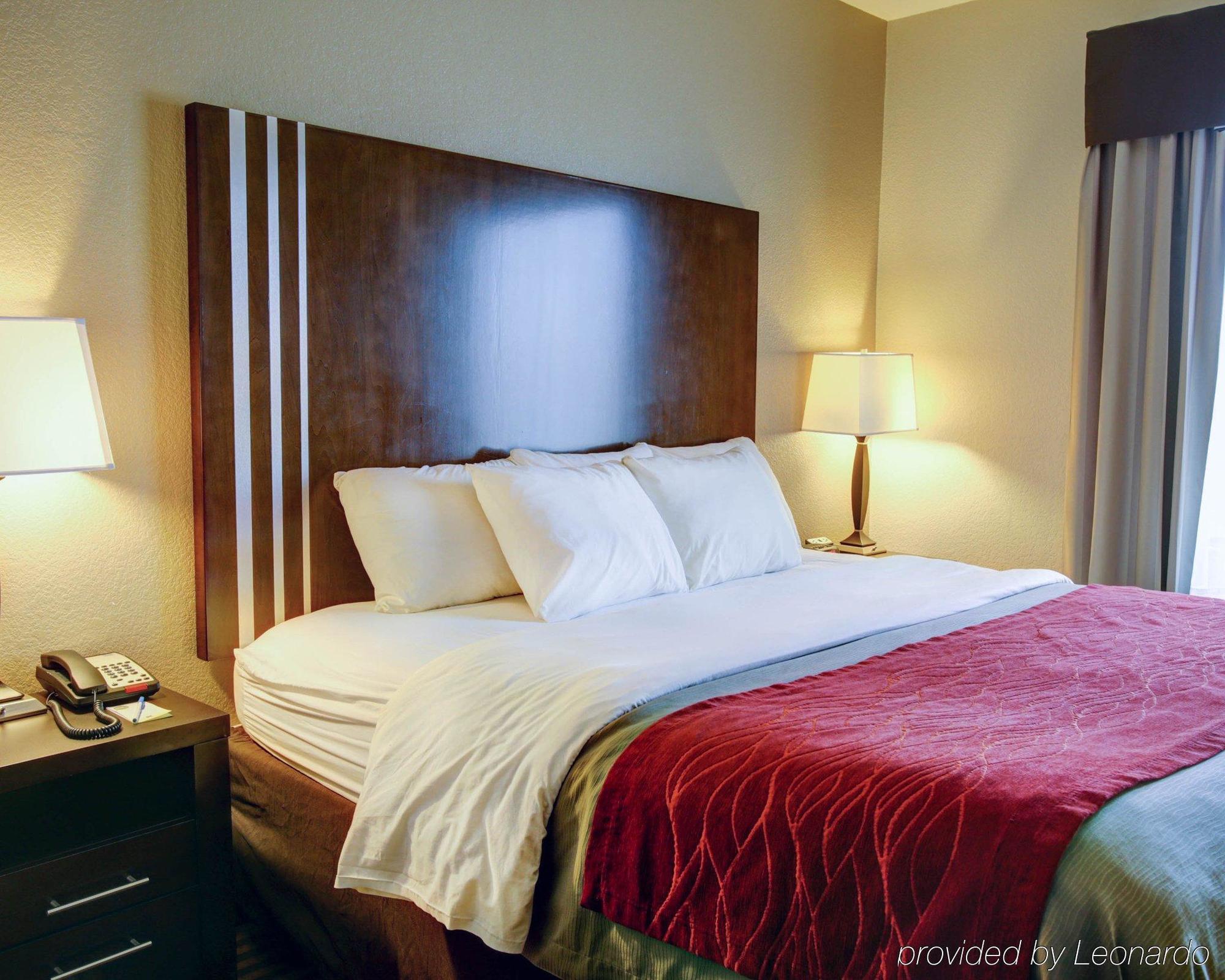 Comfort Inn & Suites Navasota Bagian luar foto